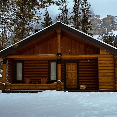 Castle Mountain Chalets 外观 照片