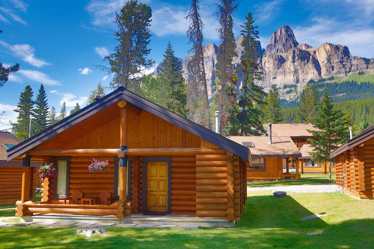Castle Mountain Chalets 外观 照片