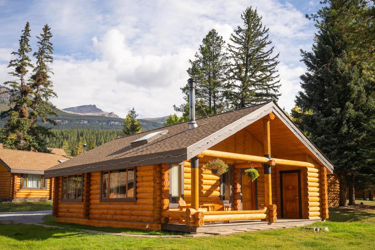 Castle Mountain Chalets 外观 照片