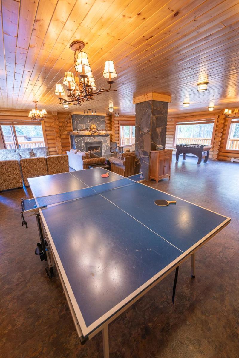 Castle Mountain Chalets 外观 照片