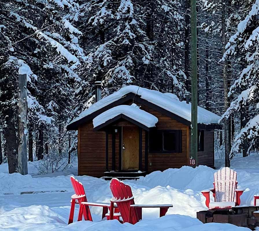 Castle Mountain Chalets 外观 照片