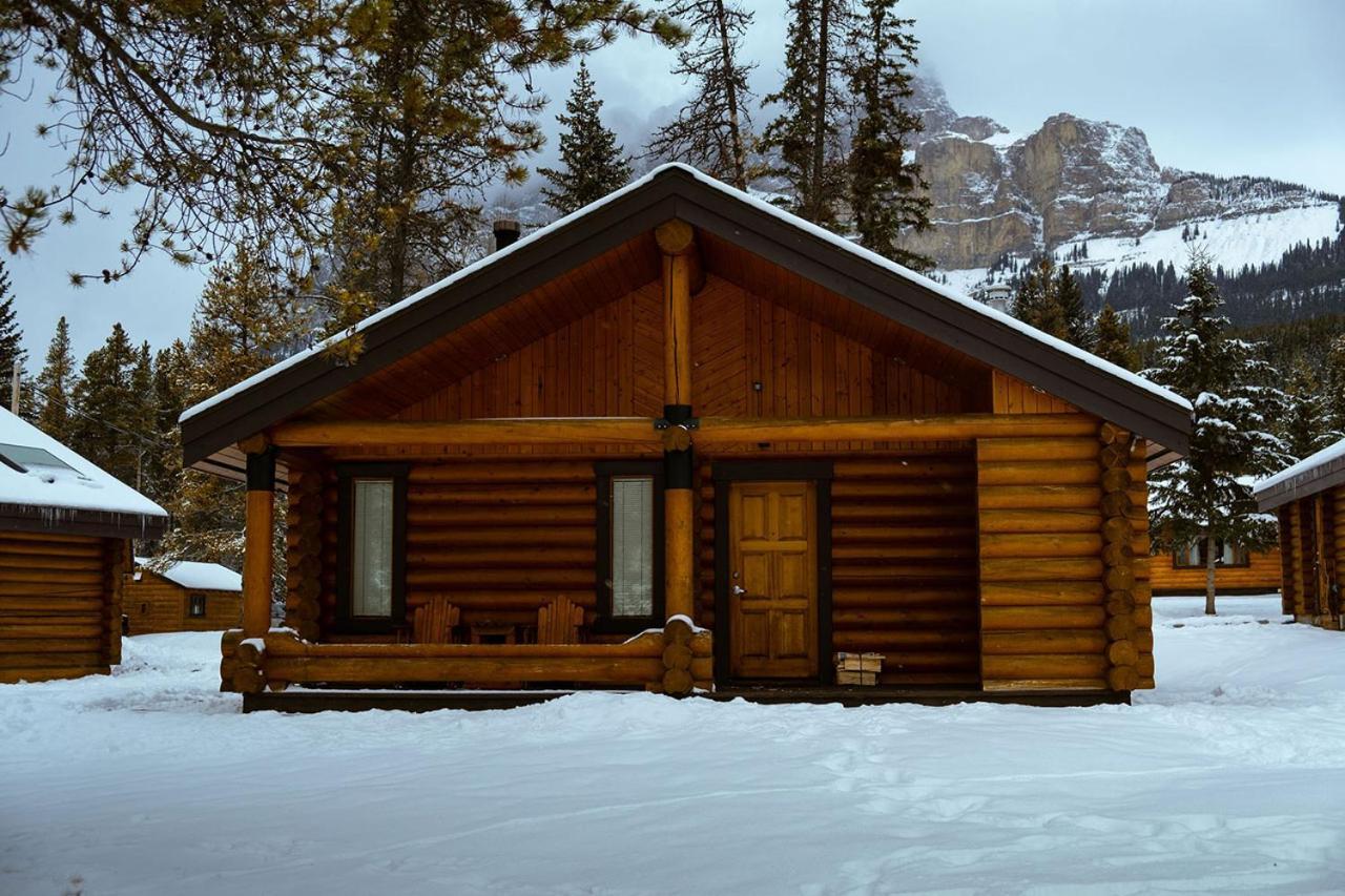 Castle Mountain Chalets 外观 照片